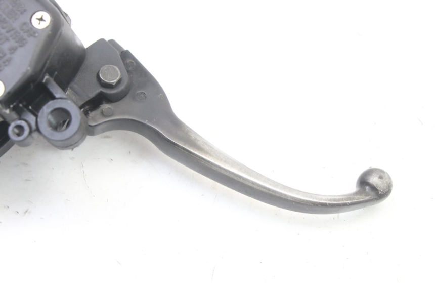 photo de MAITRE CYLINDRE AVANT APRILIA ATLANTIC 125 (2003 - 2009) - Gros plan technique