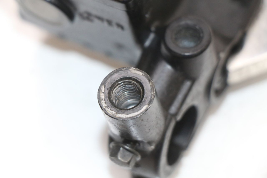 photo de MAITRE CYLINDRE AVANT SUZUKI BURGMAN 125 (2007 - 2014) - Points de fixation