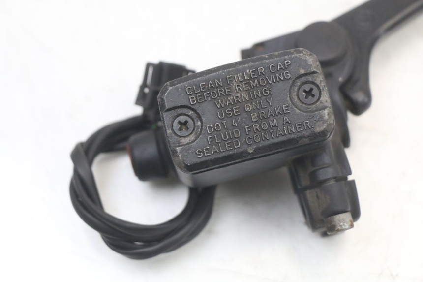 photo de MAITRE CYLINDRE AVANT BMW C1 125 (2000 - 2003) - Détail de la pièce