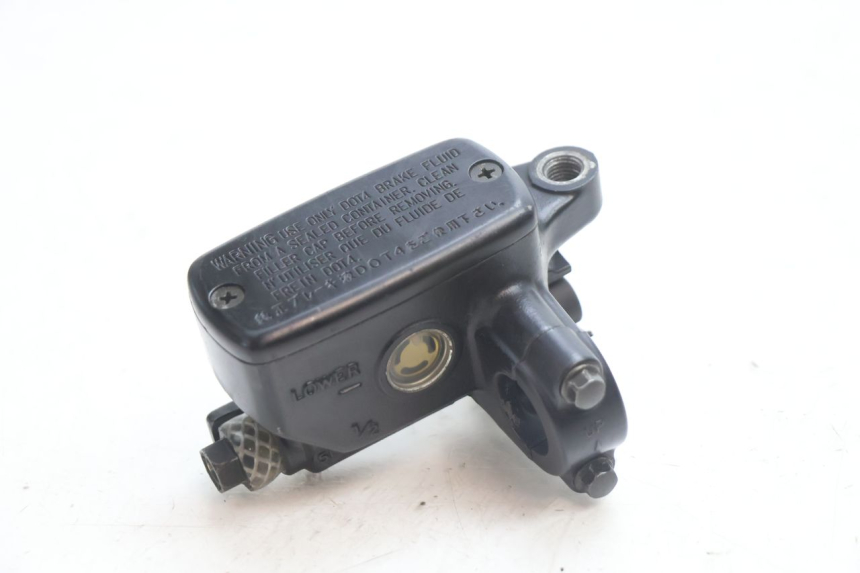 photo de MAITRE CYLINDRE AVANT HONDA CB F HORNET 600 (2005 - 2006) - Vue principale