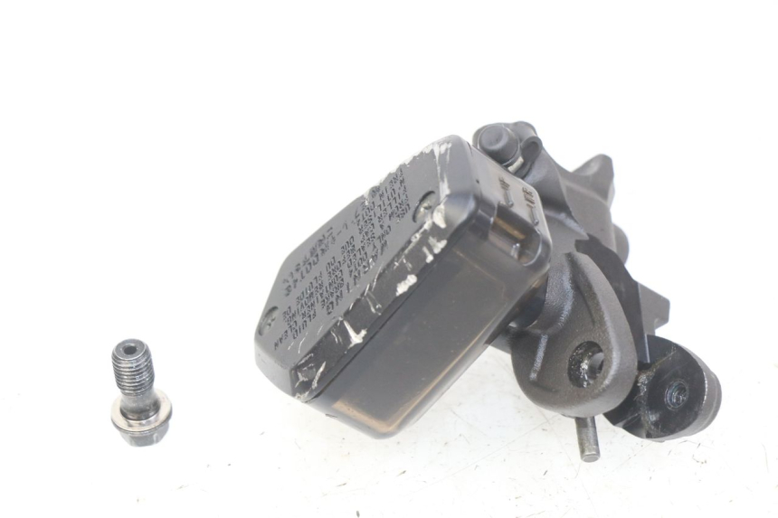 photo de MAITRE CYLINDRE AVANT HONDA CB R 1000 (2018 - 2023) - Détail de la pièce