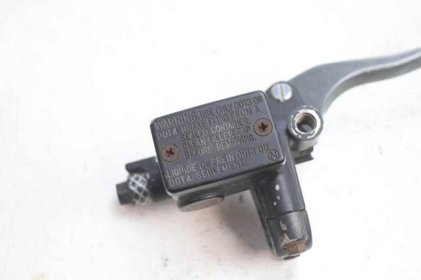 photo de MAITRE CYLINDRE AVANT HONDA CB TWO FIFTY 250 (1991 - 2002) - Détail de la pièce