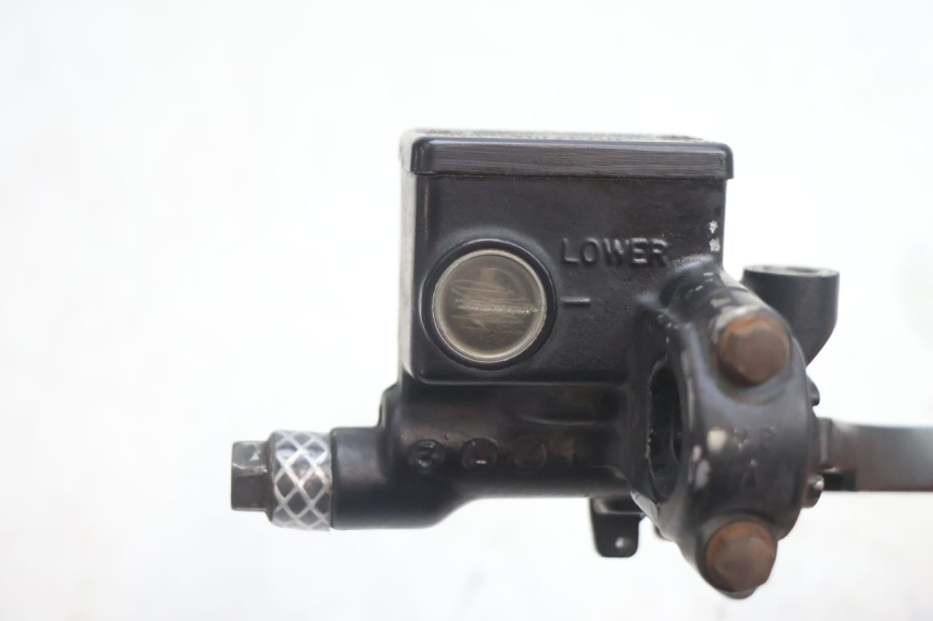 photo de MAITRE CYLINDRE AVANT HONDA CB TWO FIFTY 250 (1991 - 2002) - Zoom état d’usage