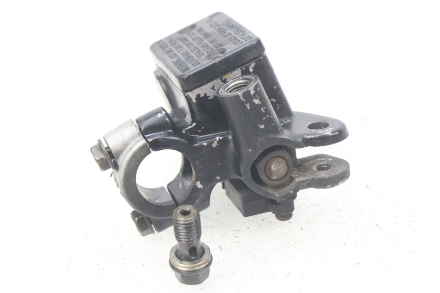photo de MAITRE CYLINDRE AVANT HONDA CBR R 125 (2003 - 2006) - Zoom état d’usage