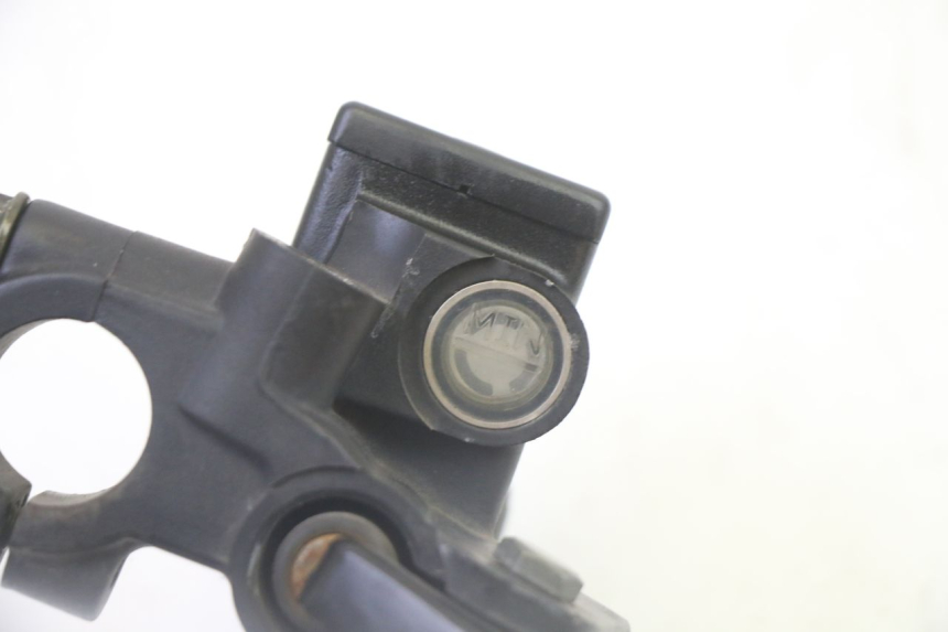 photo de MAITRE CYLINDRE AVANT PEUGEOT CITYSTAR 50 (2013 - 2017) - Gros plan technique