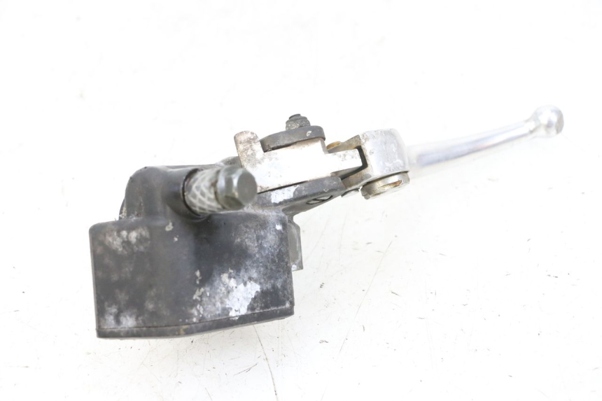 photo de MAITRE CYLINDRE AVANT KSR CODE 125 (2018 - 2020) - Gros plan technique