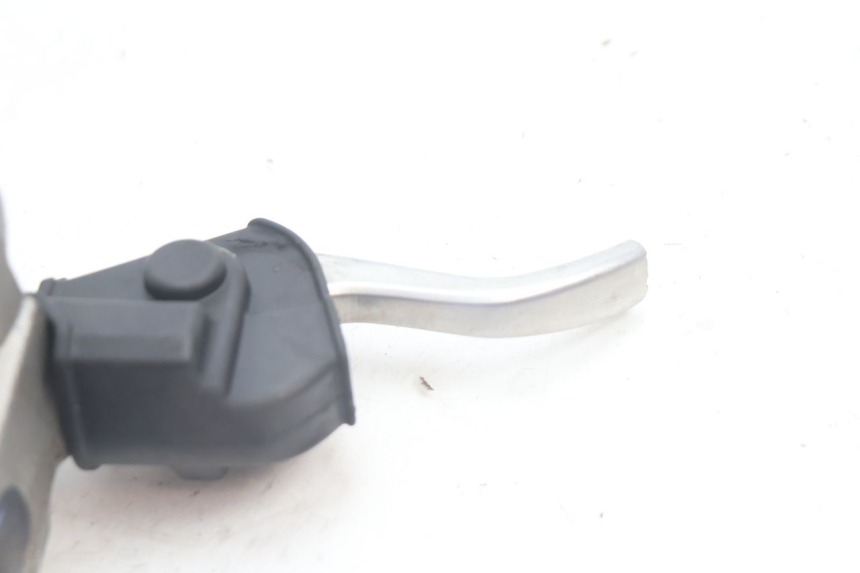 photo de MAITRE CYLINDRE AVANT HONDA CRF CR-F 125 (2020 - 2021) - Points de fixation