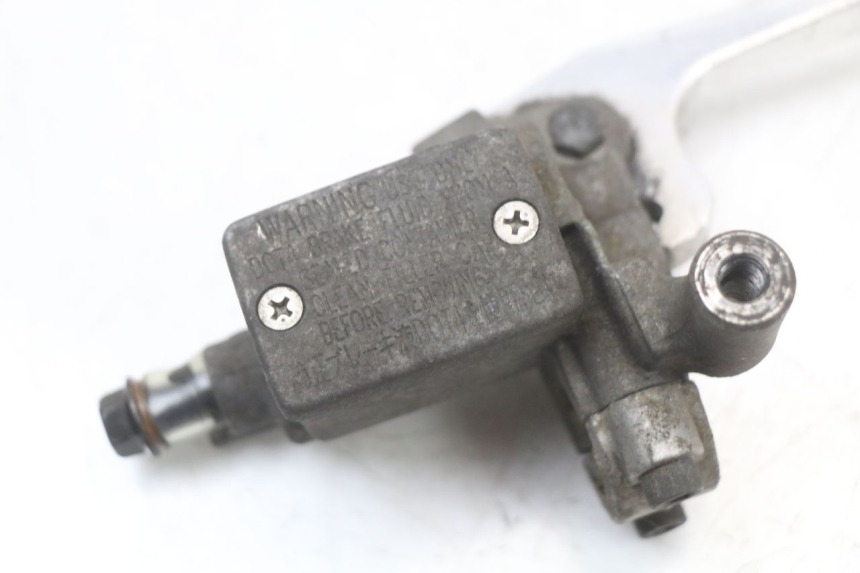 photo de MAITRE CYLINDRE AVANT YAMAHA CYGNUS X 125 (2004 - 2007) - Zoom état d’usage