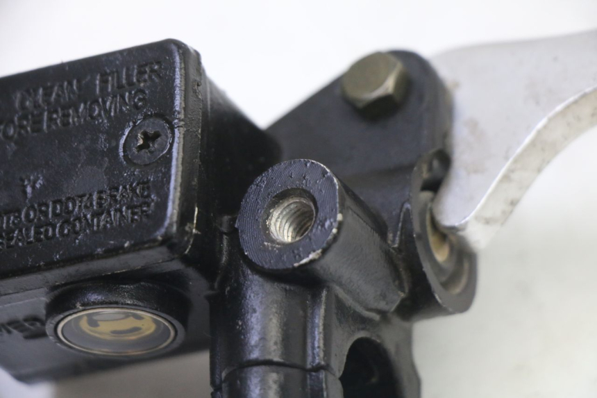 photo de MAITRE CYLINDRE AVANT SKYTEAM DAX REPLICA 110 (2005 - 2015) - Gros plan technique