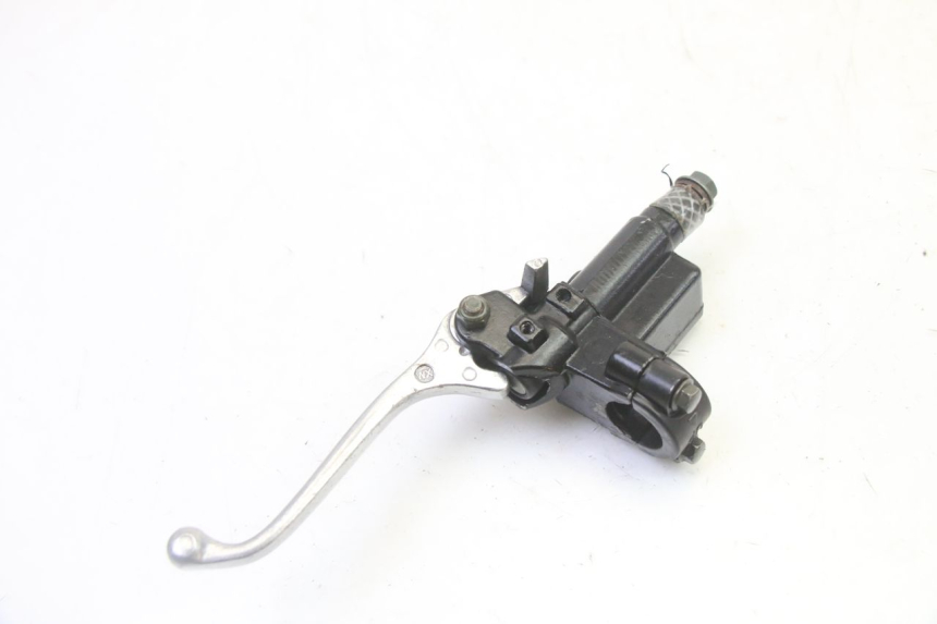 photo de MAITRE CYLINDRE AVANT PROBIKE DIRT 140 - Points de fixation