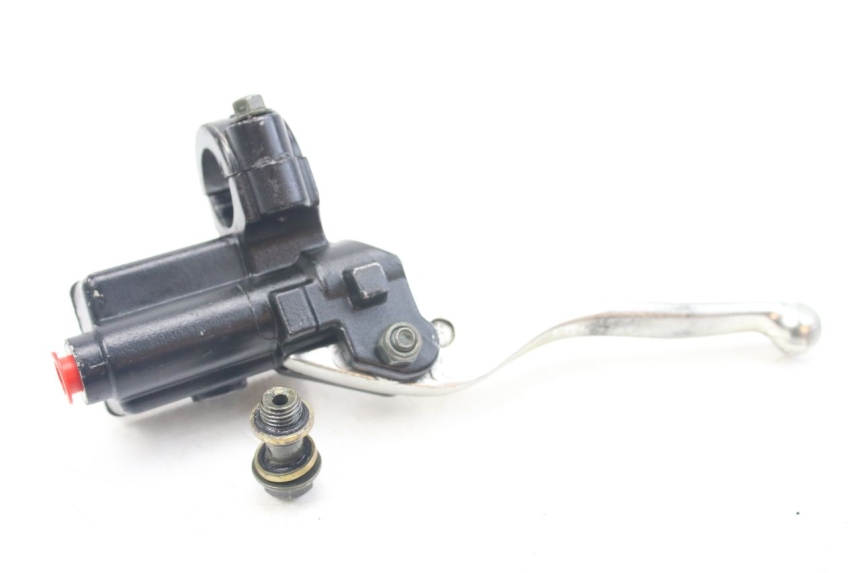 photo de MAITRE CYLINDRE AVANT XTRM FACTORY DIRTBIKE BSE 150 - Gros plan technique