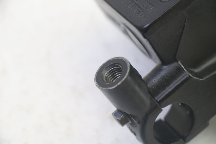 photo de MAITRE CYLINDRE AVANT SUZUKI DL V STROM 1000 (2002 - 2007) - Zoom état d’usage