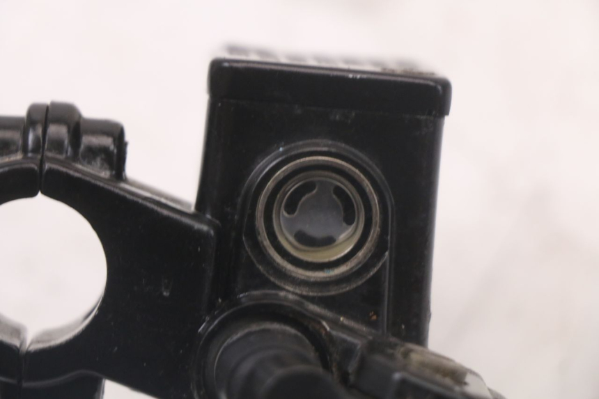 photo de MAITRE CYLINDRE AVANT PEUGEOT E-VIVACITY 1 (2012 - 2018) - Vue d’ensemble