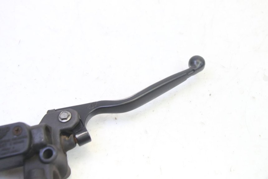 photo de MAITRE CYLINDRE AVANT PEUGEOT ELYSTAR 50 (2002 - 2014) - Zoom état d’usage