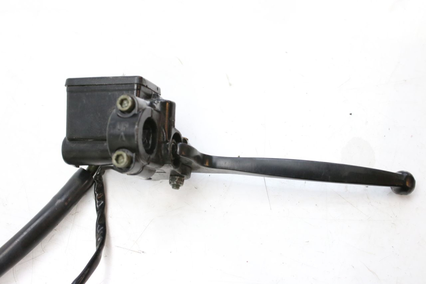 photo de MAITRE CYLINDRE AVANT JM MOTORS EVOLIS 4T 50 (2018 - 2022) - Gros plan technique