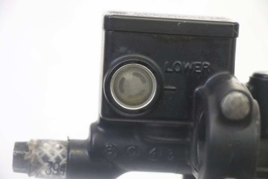 photo de MAITRE CYLINDRE AVANT HONDA FES S-WING SWING ABS 125 (2007 - 2015) - Vue d’ensemble