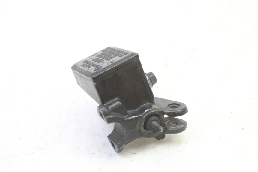 photo de MAITRE CYLINDRE AVANT YAMAHA FJR ABS 1300 (2016 - 2020) - Zoom état d’usage