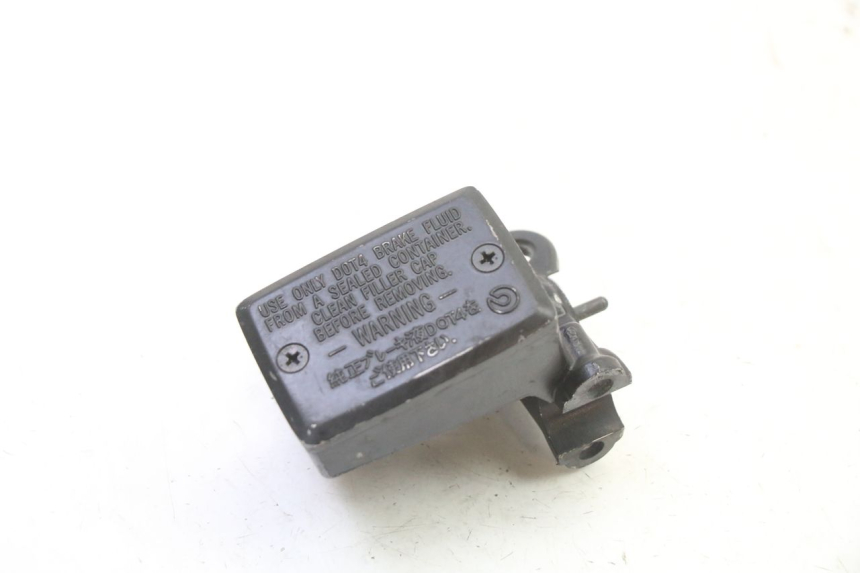 photo de MAITRE CYLINDRE AVANT YAMAHA FJR ABS 1300 (2016 - 2020) - Autre angle de vue