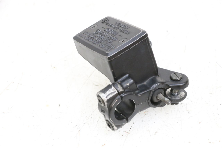 photo de MAITRE CYLINDRE AVANT YAMAHA FJR ABS 1300 (2006 - 2012) - Vue d’ensemble