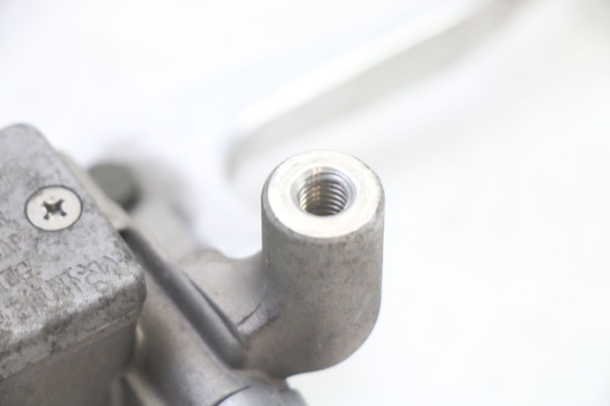 photo de MAITRE CYLINDRE AVANT MBK FLAME X 125 (2007 - 2016) - Autre angle de vue