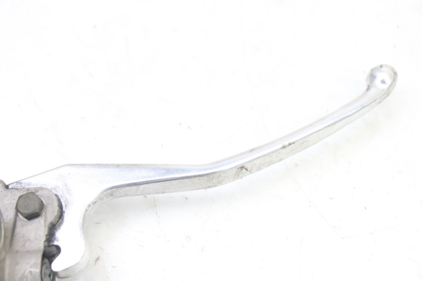 photo de MAITRE CYLINDRE AVANT MBK FLAME X 125 (2007 - 2016) - Gros plan technique