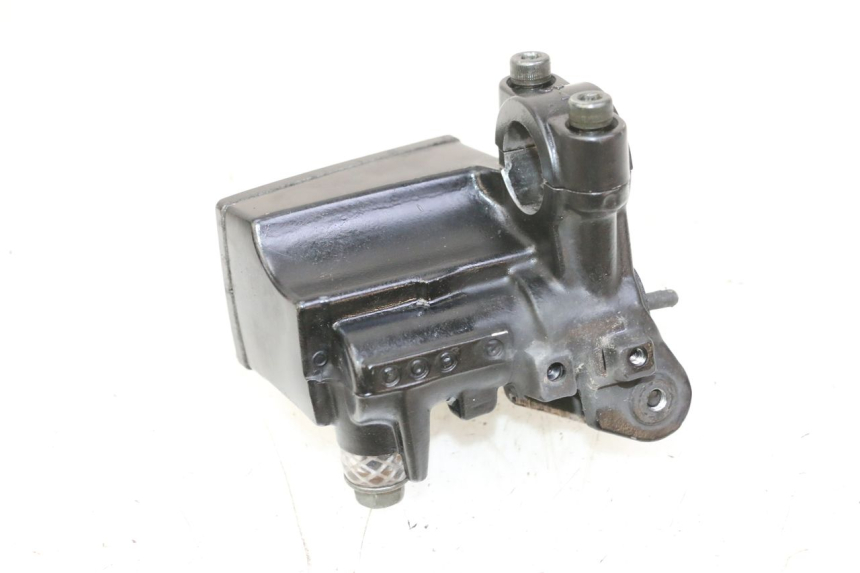 photo de MAITRE CYLINDRE AVANT YAMAHA FZ6 N FAZER 600 (2004 - 2006) - Autre angle de vue