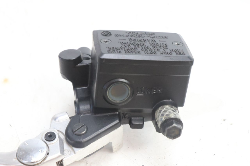 photo de MAITRE CYLINDRE AVANT YAMAHA FZ8 800 (2010 - 2016) - Zoom état d’usage