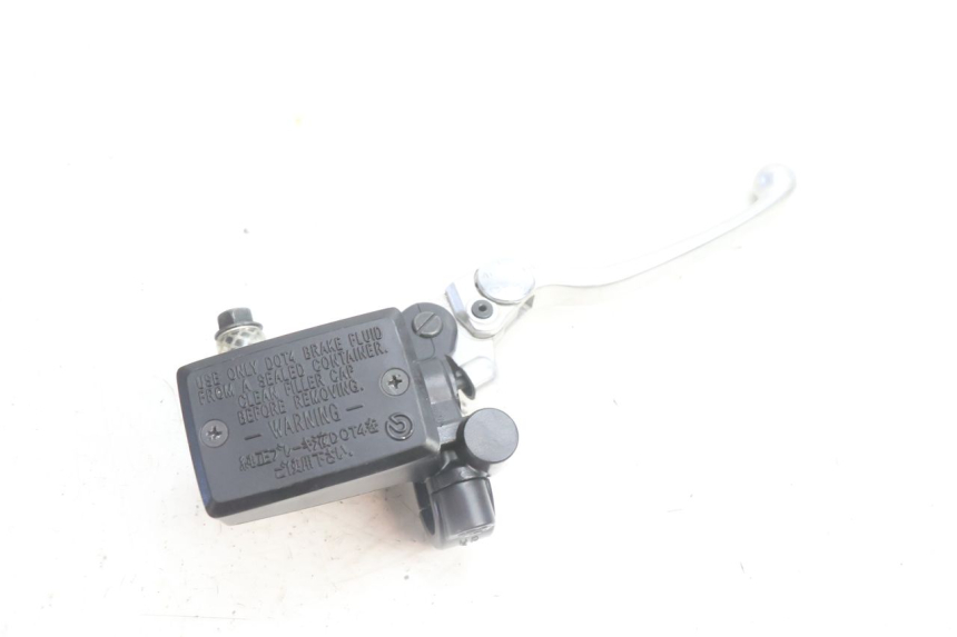 photo de MAITRE CYLINDRE AVANT YAMAHA FZ8 800 (2010 - 2016) - Autre angle de vue