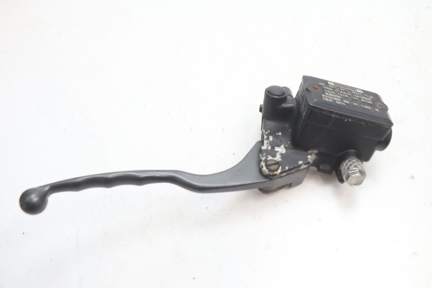 photo de MAITRE CYLINDRE AVANT KAWASAKI GPX F ZX750F 750 (1986 - 1990) - Autre angle de vue