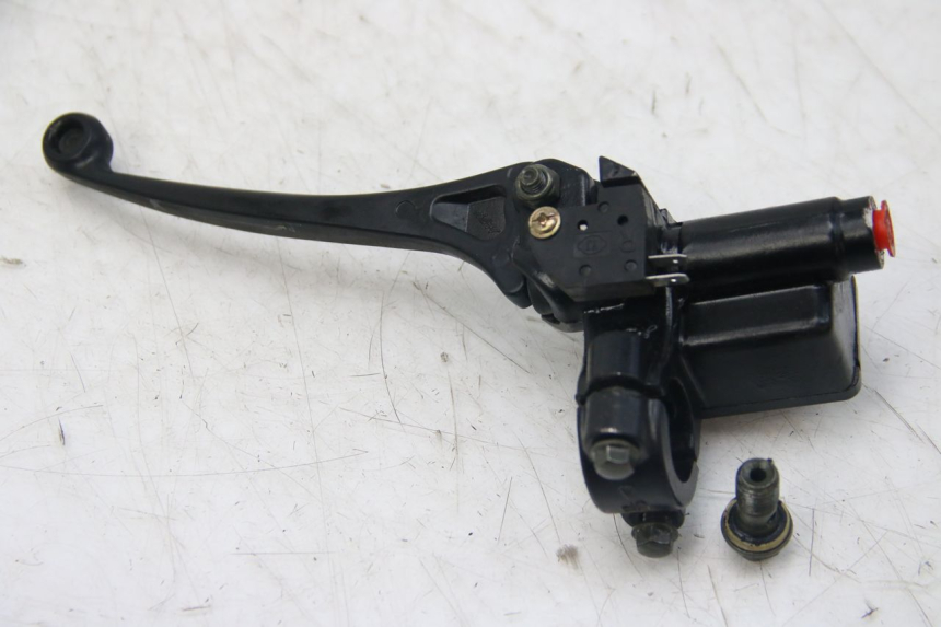 photo de MAITRE CYLINDRE AVANT EUROCKA GTR 50 (2007 - 2017) - Autre angle de vue