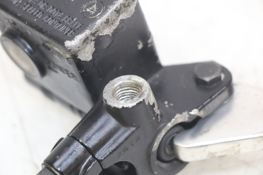 photo de MAITRE CYLINDRE AVANT SYM GTS EFI 125 (2012 - 2016) - Vue d’ensemble