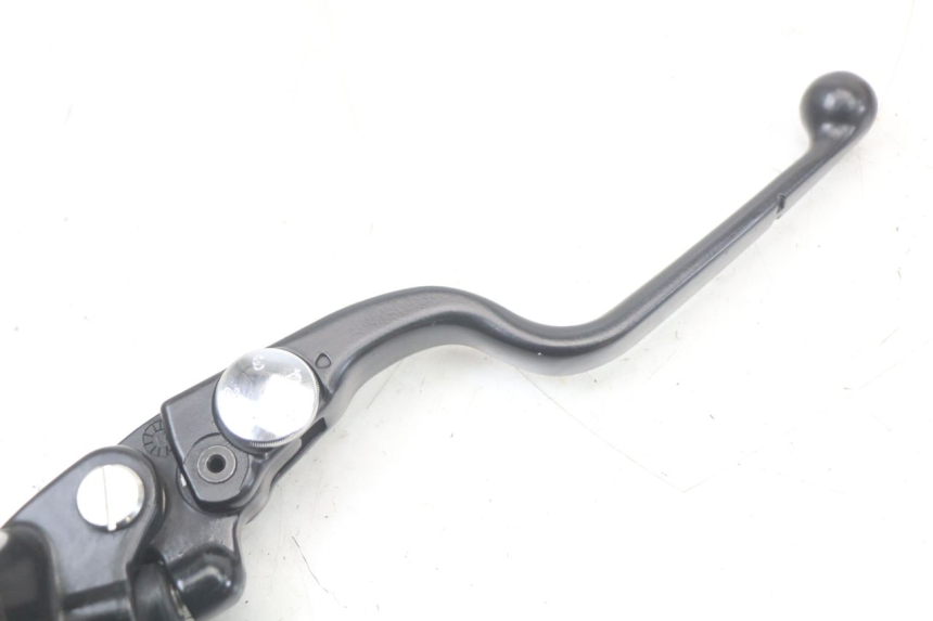 photo de MAITRE CYLINDRE AVANT HUSQVARNA SVARTPILEN 401 (2018 - 2023) - Autre angle de vue