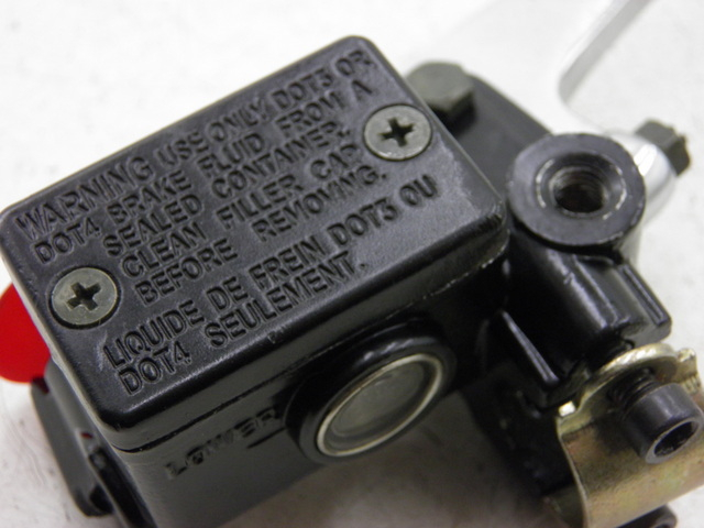 photo de MAITRE CYLINDRE AVANT JM MOTOR S-MAX 125 (2010 - 2014) - Gros plan technique