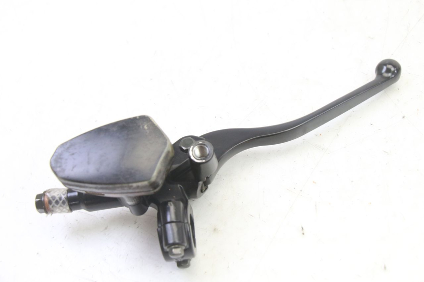 photo de MAITRE CYLINDRE AVANT KIDEN KD125-G 125 (2018 - 2022) - Gros plan technique