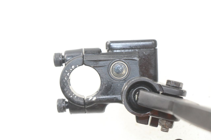 photo de MAITRE CYLINDRE AVANT PEUGEOT KISBEE 4T 50 (2010 - 2017) - Détail de la pièce