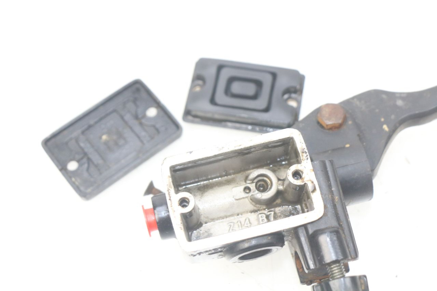 photo de MAITRE CYLINDRE AVANT PEUGEOT KISBEE 4T 50 (2010 - 2017) - Zoom état d’usage