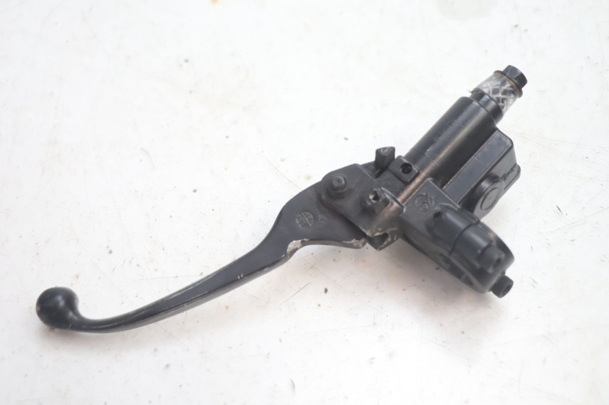 photo de MAITRE CYLINDRE AVANT PEUGEOT KISBEE 4T 50 (2018 - 2022) - État de surface