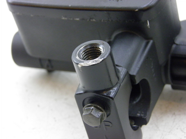 photo de MAITRE CYLINDRE AVANT KYMCO XCITING RI ABS 500 (2010) - Vue d’ensemble