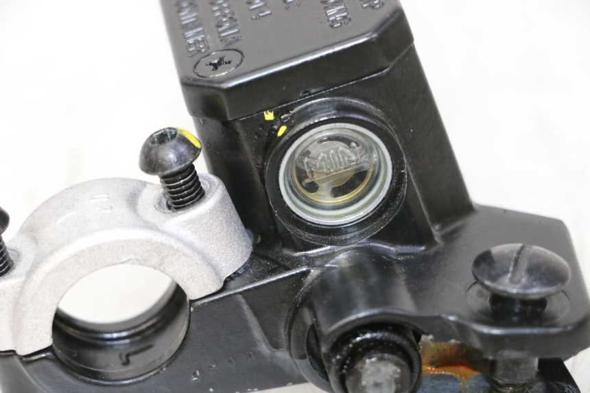 photo de MAITRE CYLINDRE AVANT PIAGGIO MP3 HPE 310 (2024 - 2025) - Gros plan technique