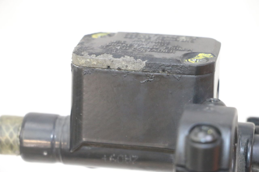 photo de MAITRE CYLINDRE AVANT PIAGGIO MP3 LT 300 (2010 - 2016) - Détail de la pièce