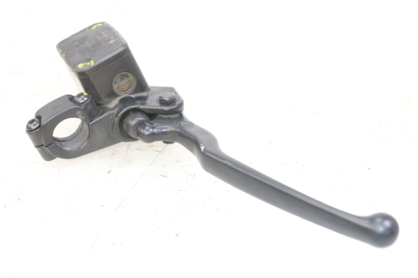 photo de MAITRE CYLINDRE AVANT PIAGGIO MP3 LT 300 (2010 - 2016) - Gros plan technique