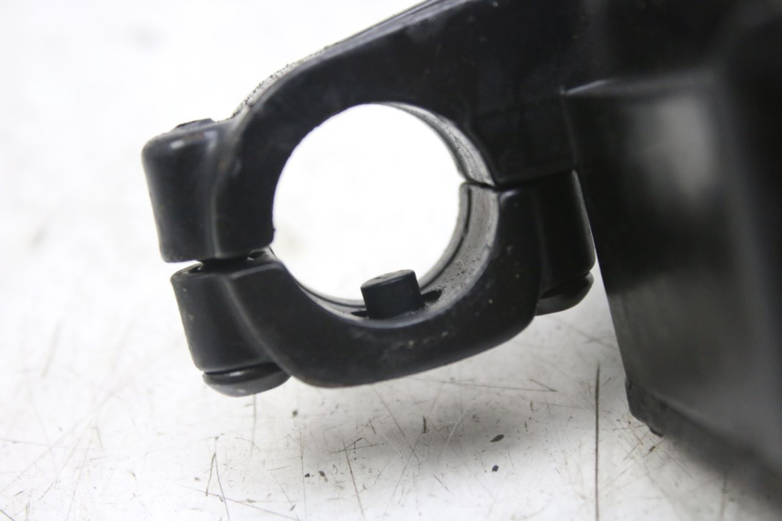 photo de MAITRE CYLINDRE AVANT PIAGGIO MP3 RL 250 (2006 - 2010) - Détail de la pièce