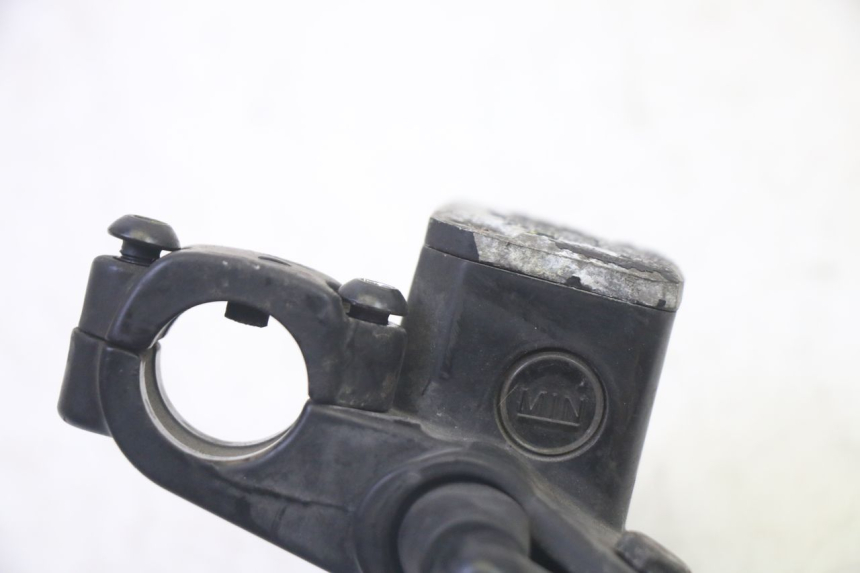 photo de MAITRE CYLINDRE AVANT PIAGGIO MP3 RL 250 (2006 - 2010) - Gros plan technique