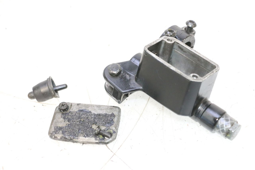 photo de MAITRE CYLINDRE AVANT PIAGGIO MP3 RL 250 (2006 - 2010) - État de surface