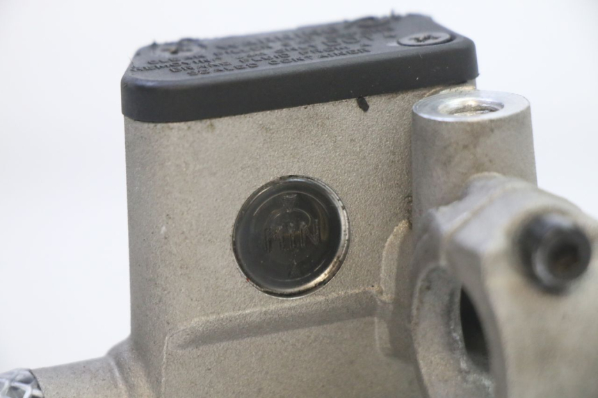 photo de MAITRE CYLINDRE AVANT RIEJU MRT 50 (2018 - 2021) - Autre angle de vue