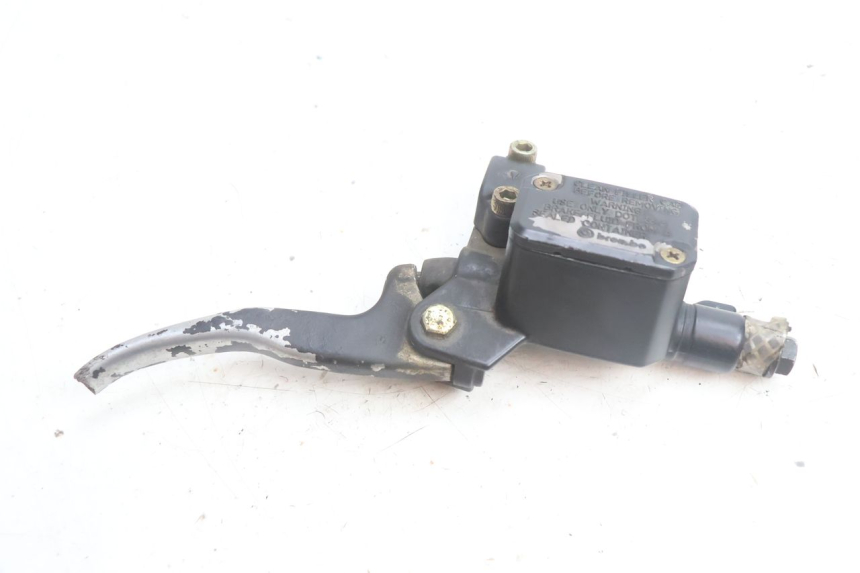 photo de MAITRE CYLINDRE AVANT YAMAHA NEO'S NEOS 2T 50 (1998 - 2007) - Autre angle de vue