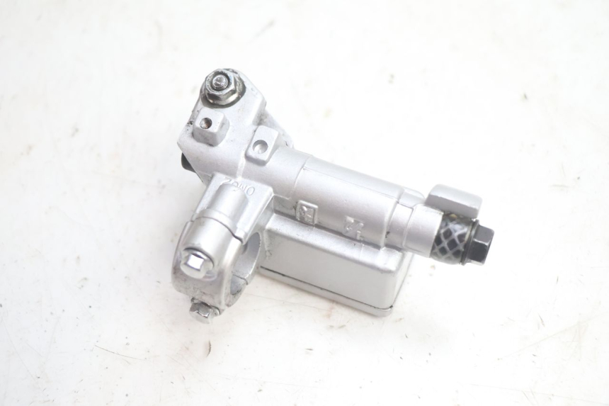 photo de MAITRE CYLINDRE AVANT KYMCO LIKE 4T 50 (2019 - 2025) - Points de fixation