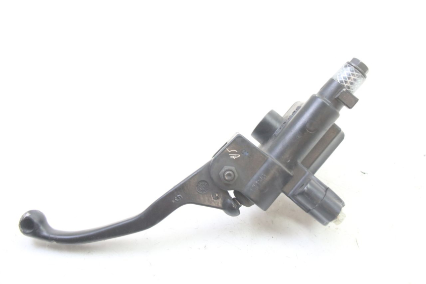 photo de MAITRE CYLINDRE AVANT PIAGGIO NEW TYPHOON 50 (2018 - 2021) - Points de fixation