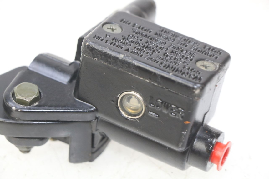 photo de MAITRE CYLINDRE AVANT IMF INDUSTRIE PACH 2T 50 (2009 - 2018) - Gros plan technique