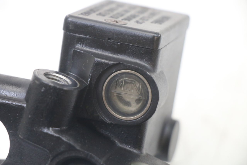 photo de MAITRE CYLINDRE AVANT PEUGEOT CITYSTAR 125 (2011 - 2017) - Points de fixation